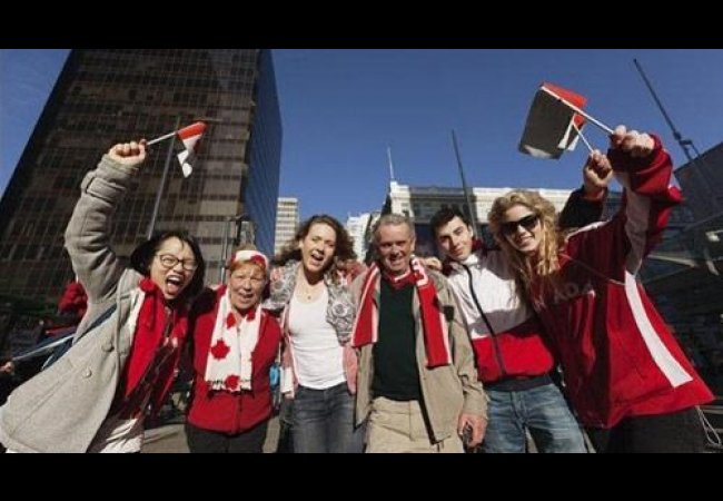 中国去年930万人移民 - 美国 加拿大 成富豪首选